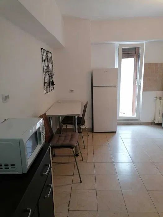 Piata Unirii, Bd. Corneliu Coposu, Piata Sf. Vineri, garsoniera — fotografia 5