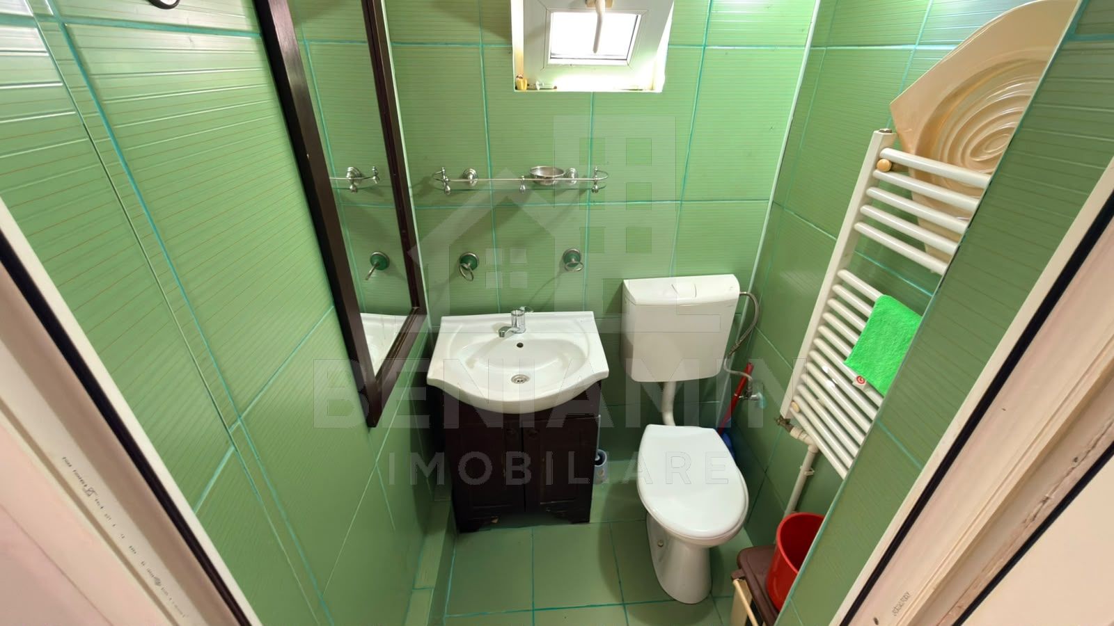 Casa P+1 - toate utilitatiile - centrala - renovata 2010 - Rovine — fotografia 5