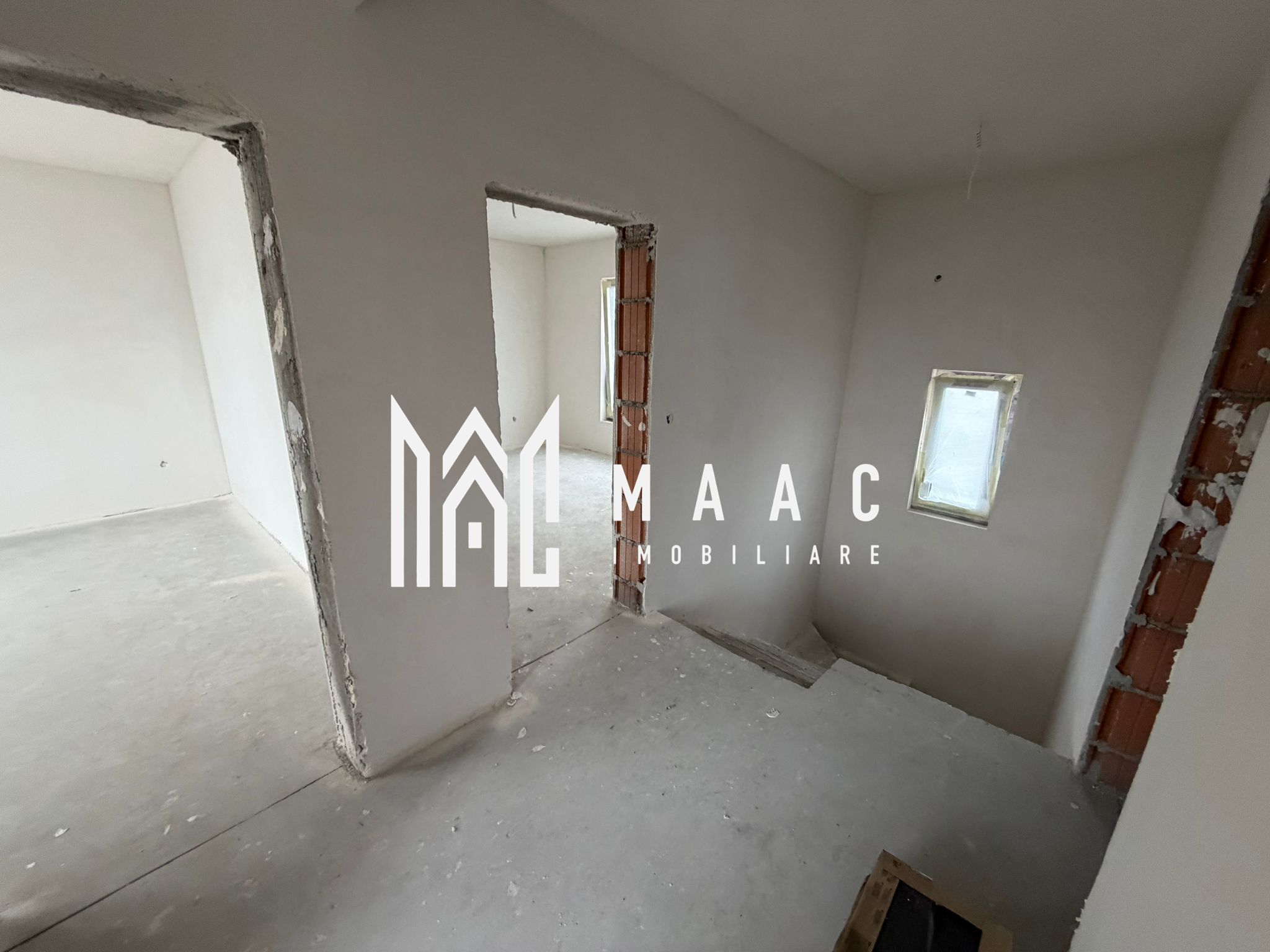 Casă Tip Duplex | 4 Camere | 2 Balcoane | Terasă | Șura Mică — fotografia 14