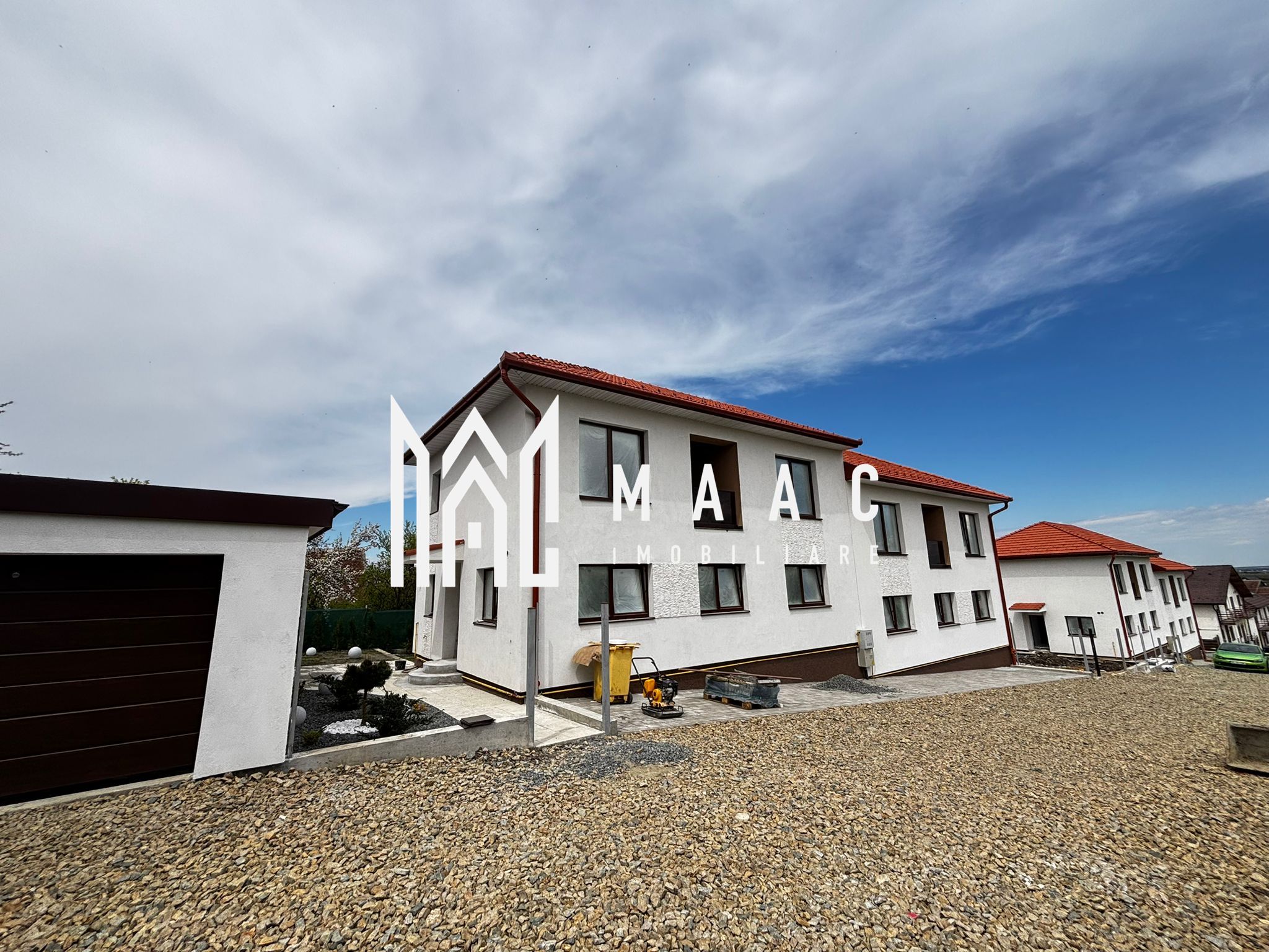 Casă Tip Duplex | 4 Camere | 2 Balcoane | Terasă | Șura Mică — fotografia 4