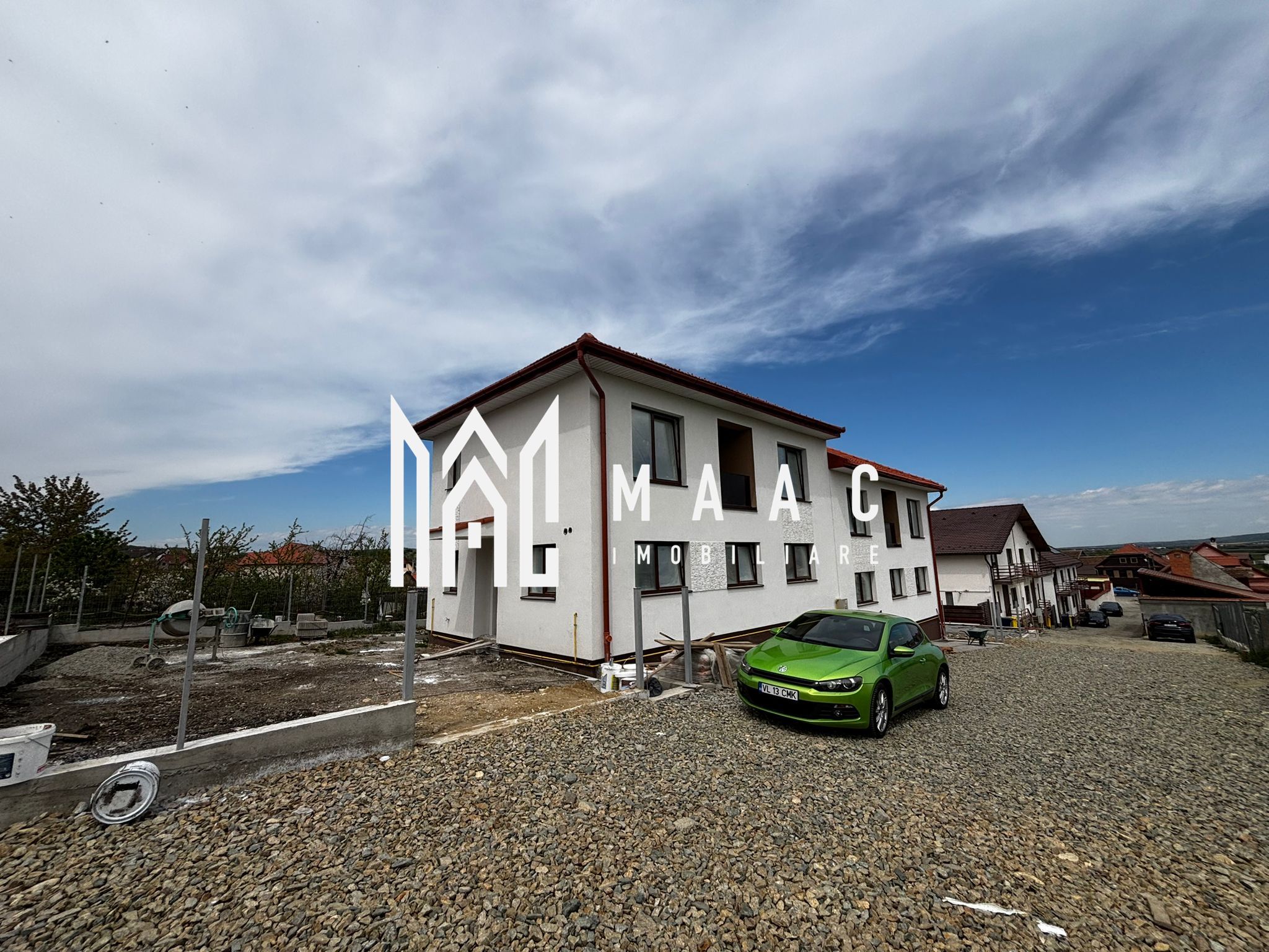 Casă Tip Duplex | 4 Camere | 2 Balcoane | Terasă | Șura Mică — fotografia 5