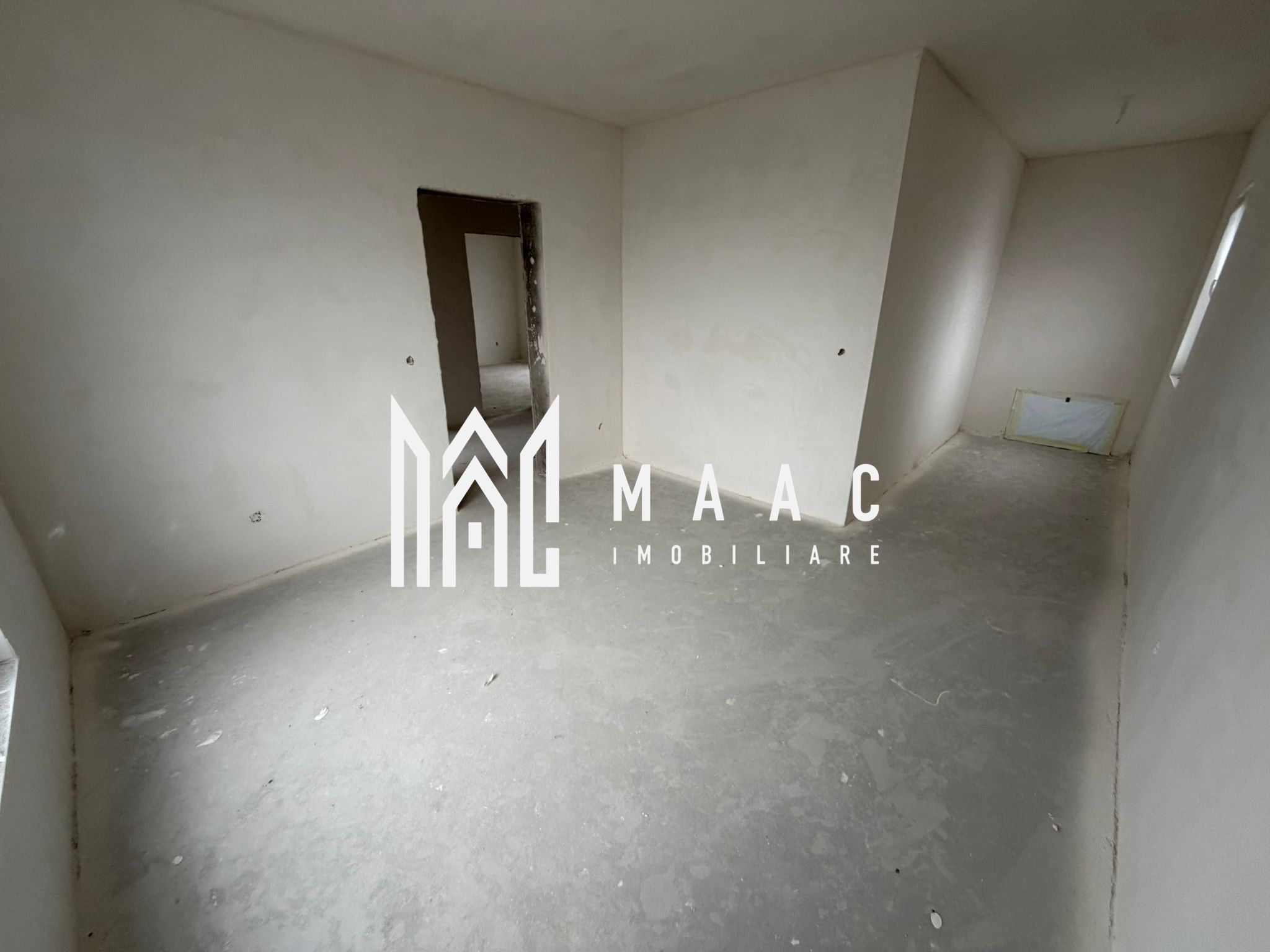 Casă Tip Duplex | 4 Camere | 2 Balcoane | Terasă | Șura Mică — fotografia 8