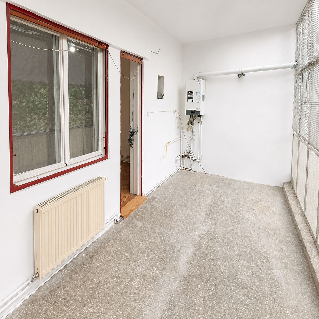Apartament spațios cu 3 camere, 87 mp utili, 2 garaje, etaj 1 la casă — fotografia 8