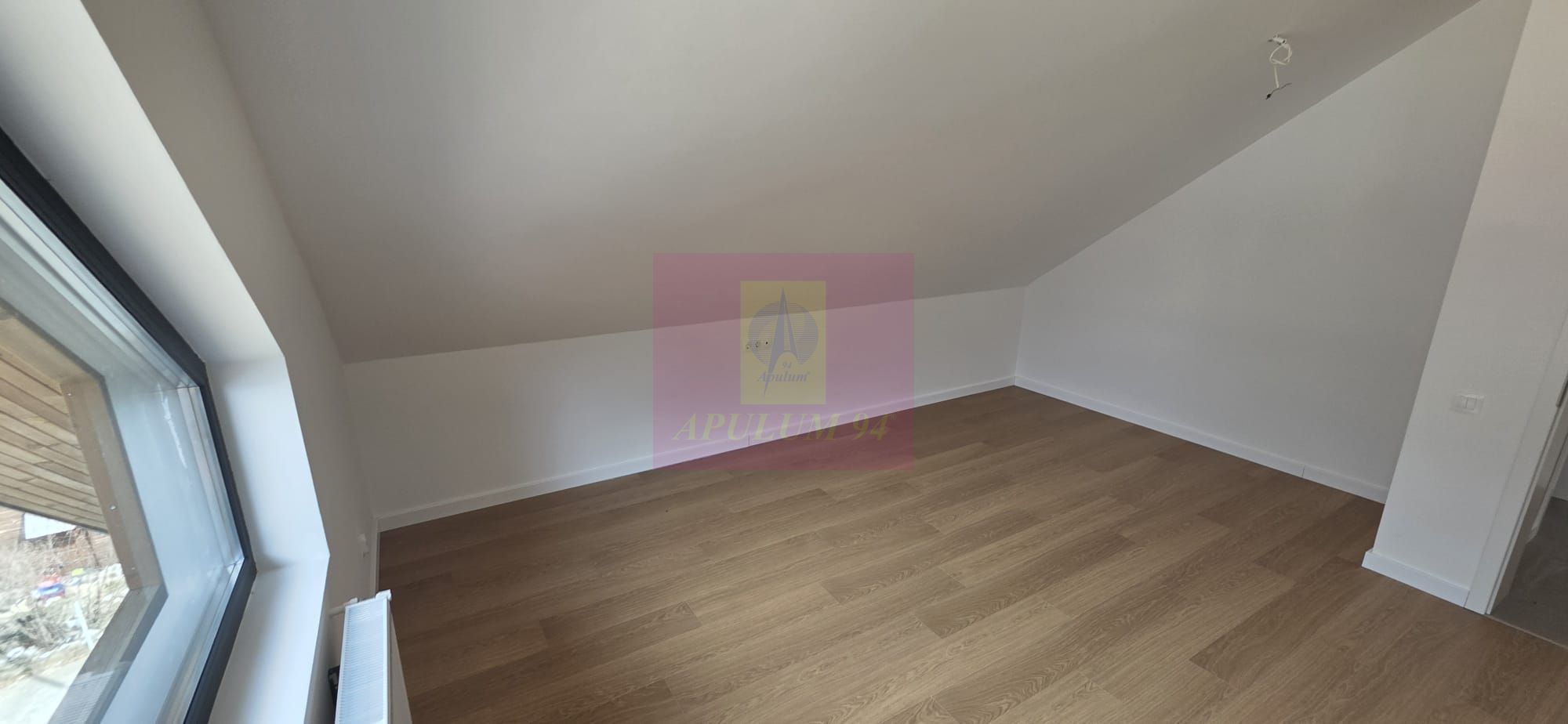 Apartament cu 2 camere de vanzare in Busteni — fotografia 4