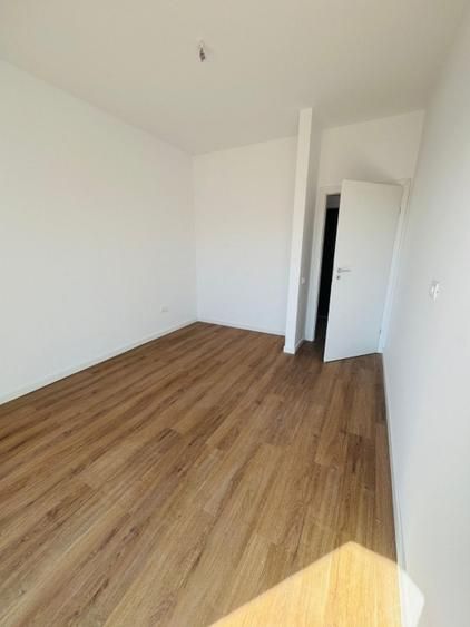 De Vanzare Apartament 3 Camere Zona Aviatiei — fotografia 10