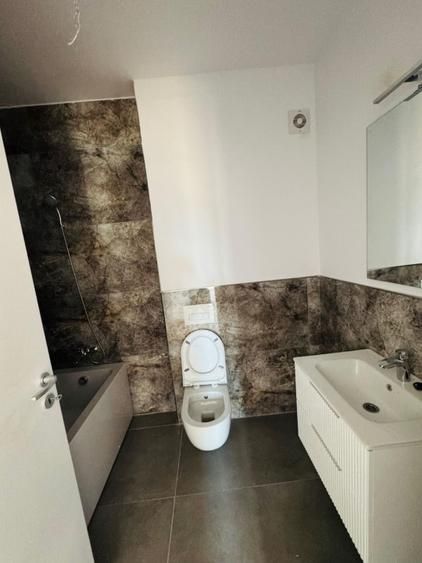 De Vanzare Apartament 3 Camere Zona Aviatiei — fotografia 12