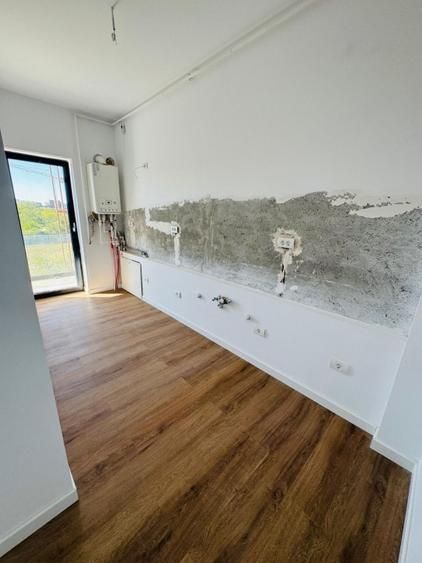 De Vanzare Apartament 3 Camere Zona Aviatiei — fotografia 9