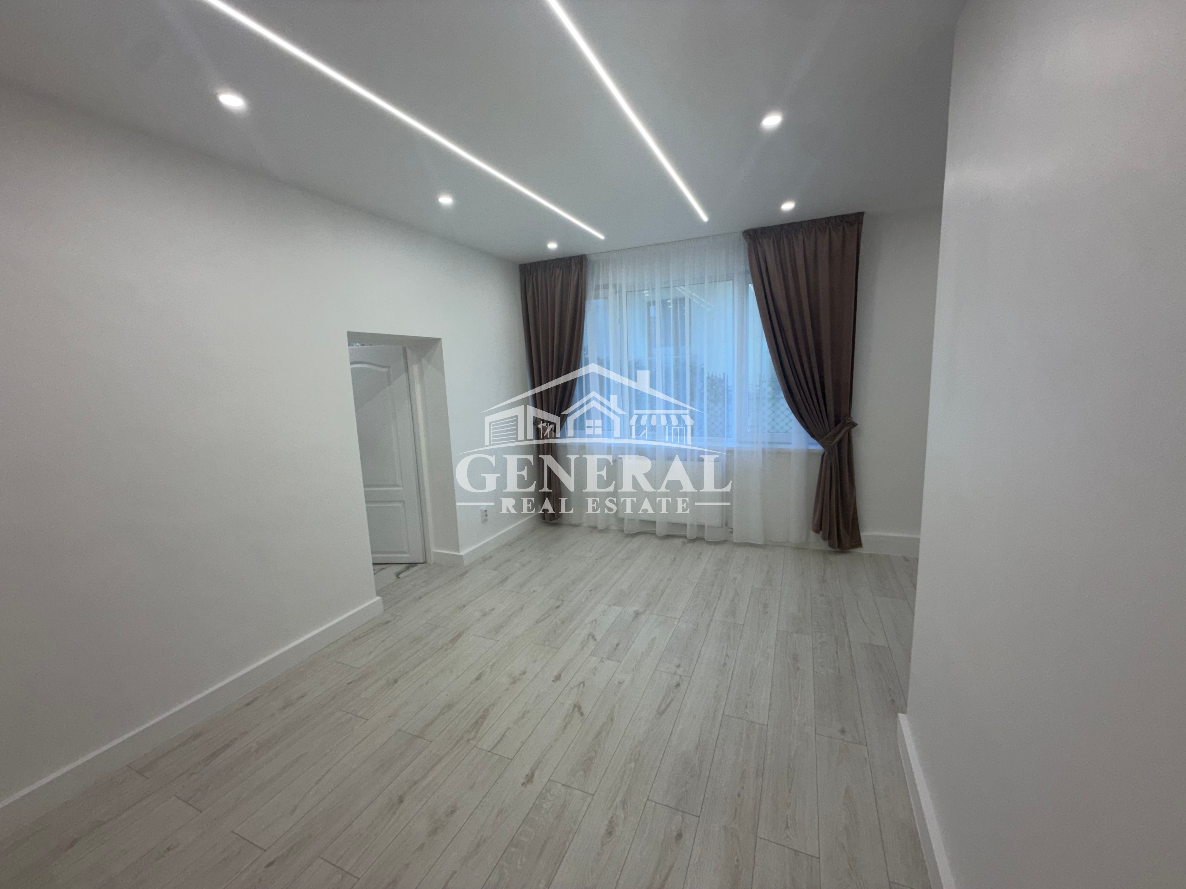 De vanzare ap. 4 camere 135m situat centrul orasului Baia Mare Renovat — fotografia 5