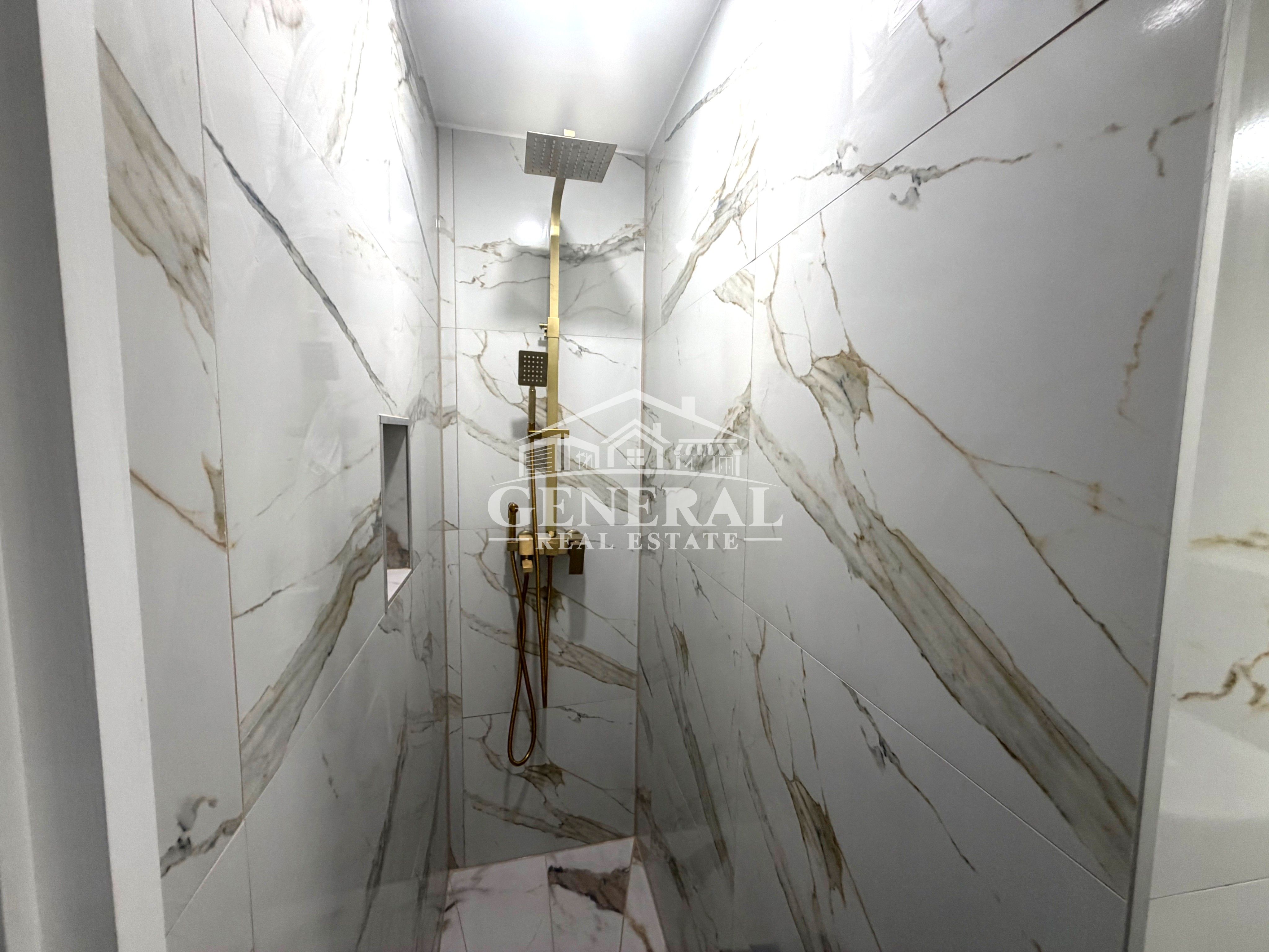 De vanzare ap. 4 camere 135m situat centrul orasului Baia Mare Renovat — fotografia 6