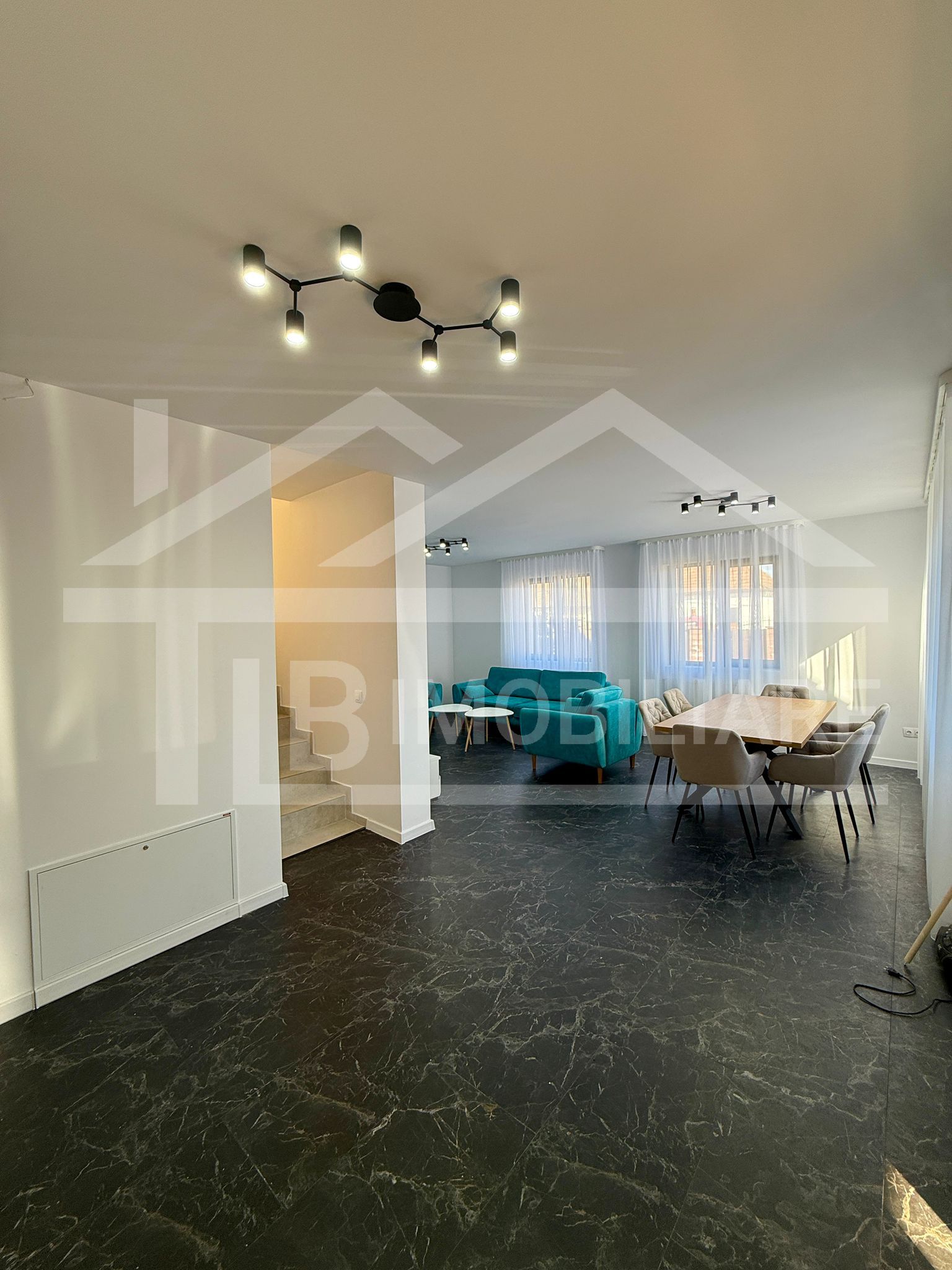Casa individuala, 4 camere, 190mp, Zona Sâncraiu de Mureș — fotografia 5