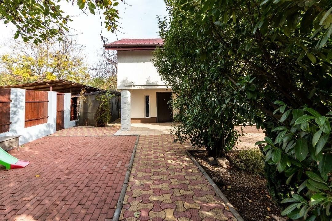 Casa individuala sector 5, strada dantelei, 500 m2 curte — fotografia 4