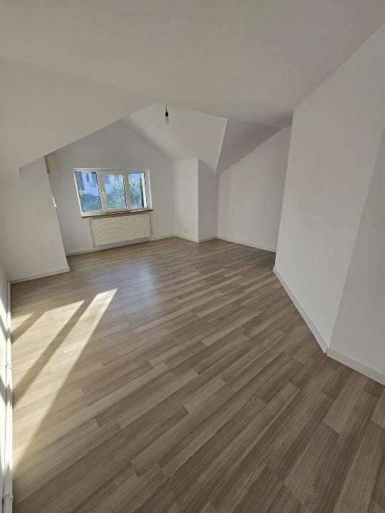 Casa individuala sector 5, strada dantelei, 500 m2 curte — fotografia 5