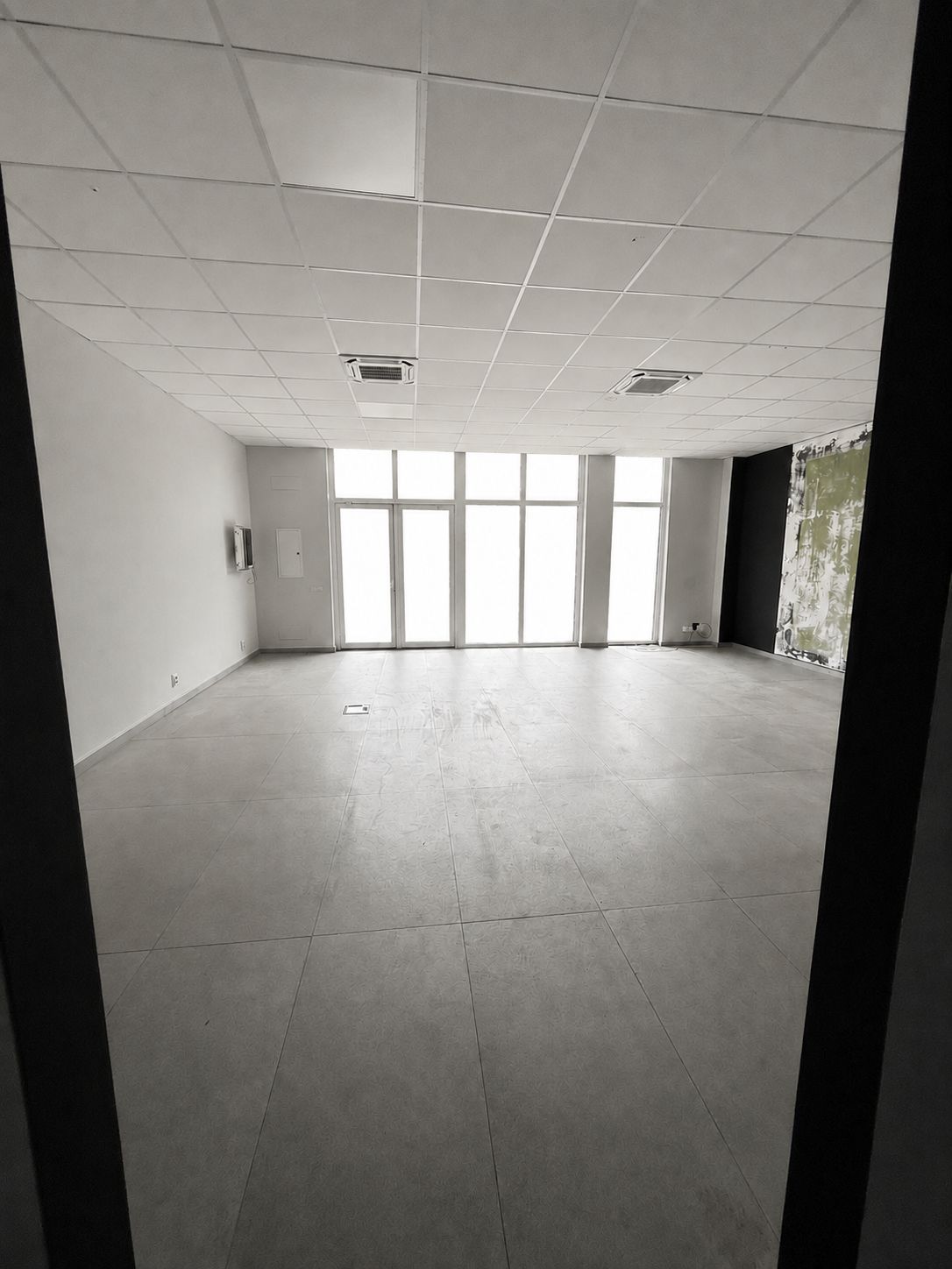 Spatiu comercial de inchiriat, 90 mp, alimentatie publica, Eroilor.