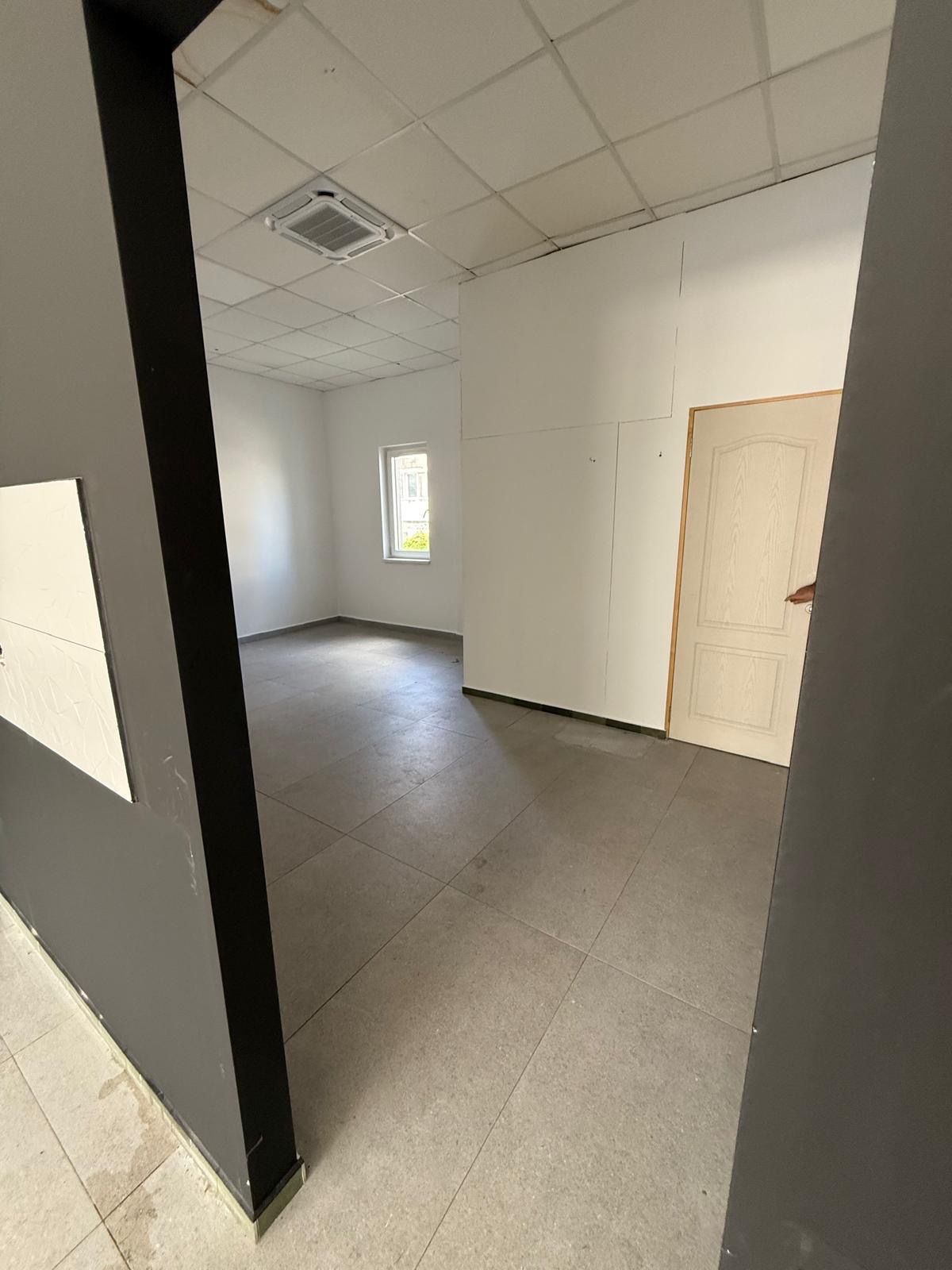 Spatiu comercial de inchiriat, 90 mp, alimentatie publica, Eroilor. — fotografia 3