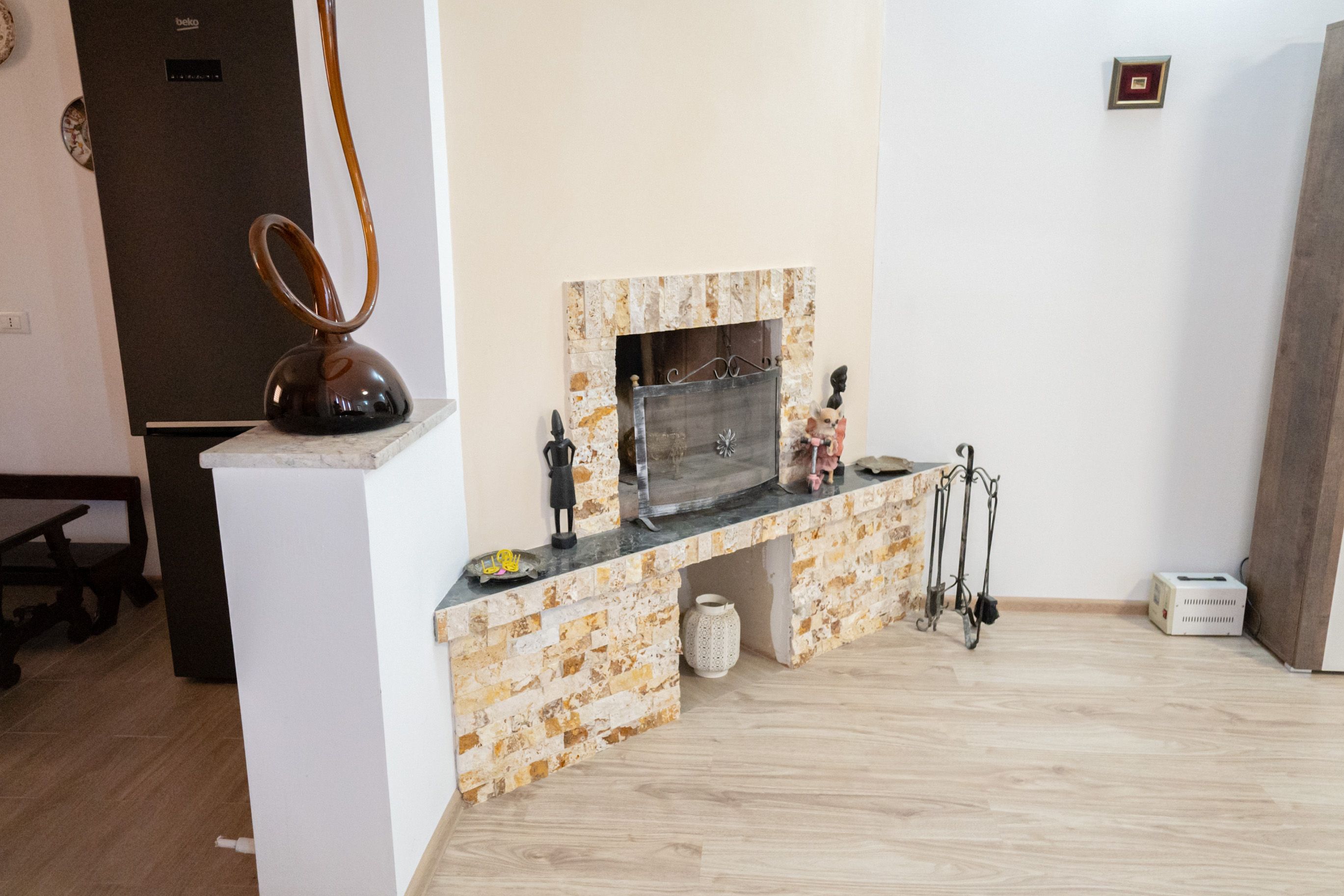 Casă de vânzare Furceni – 7 camere, teren 8.000 m — fotografia 4