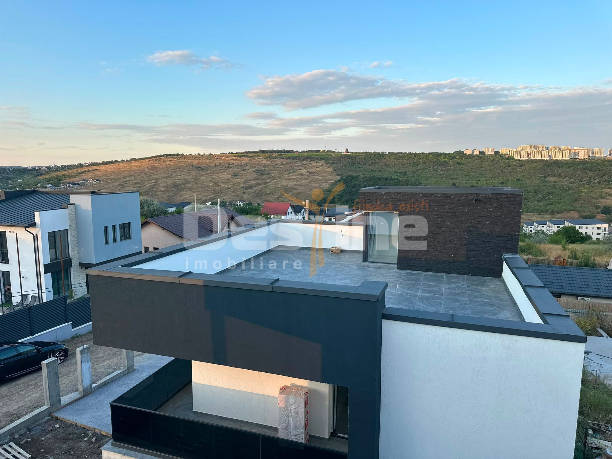 Casă individuală în Rediu – confort, terasă panoramică și acces rapid — fotografia 4