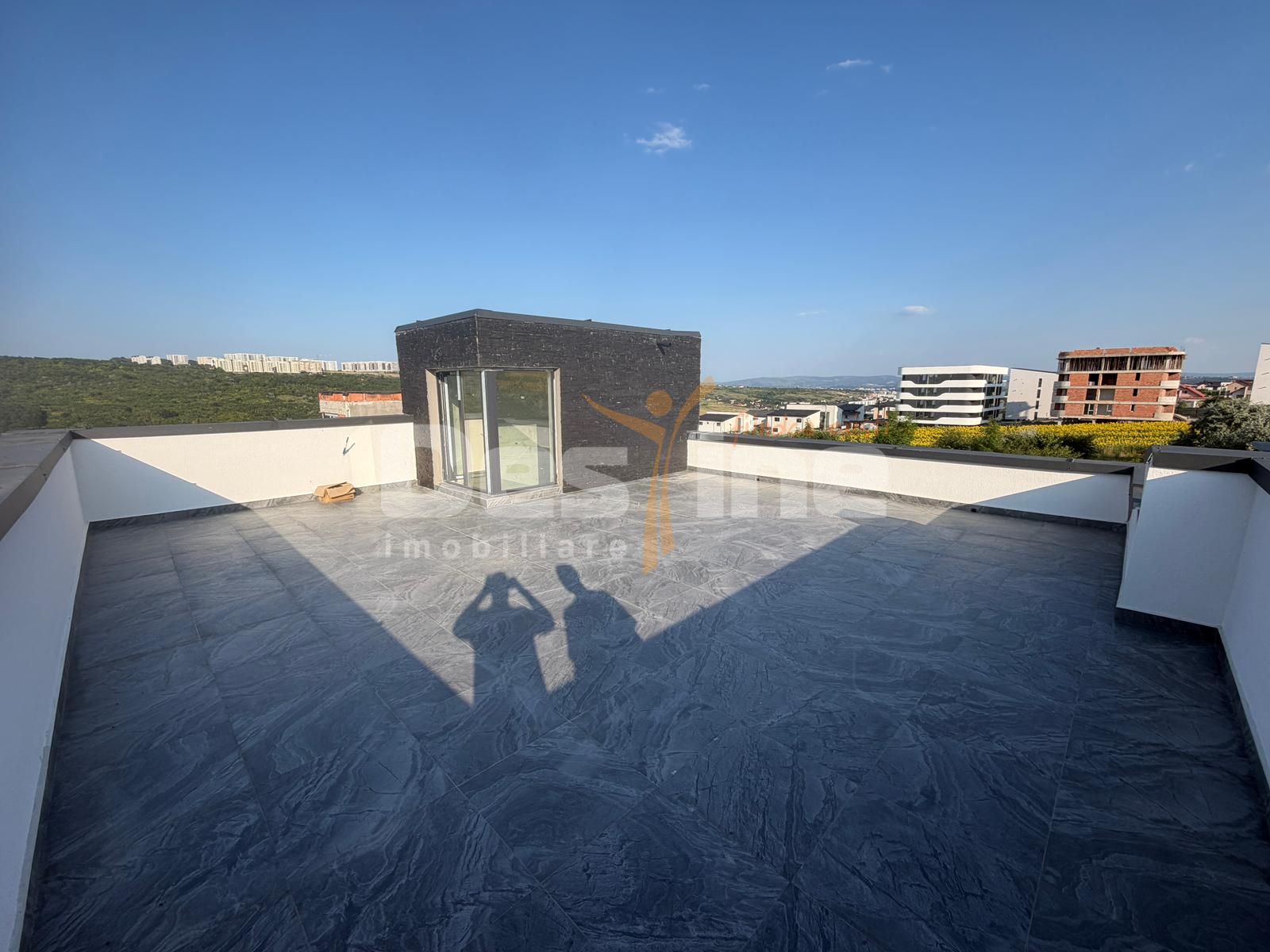 Casă individuală în Rediu – confort, terasă panoramică și acces rapid — fotografia 5
