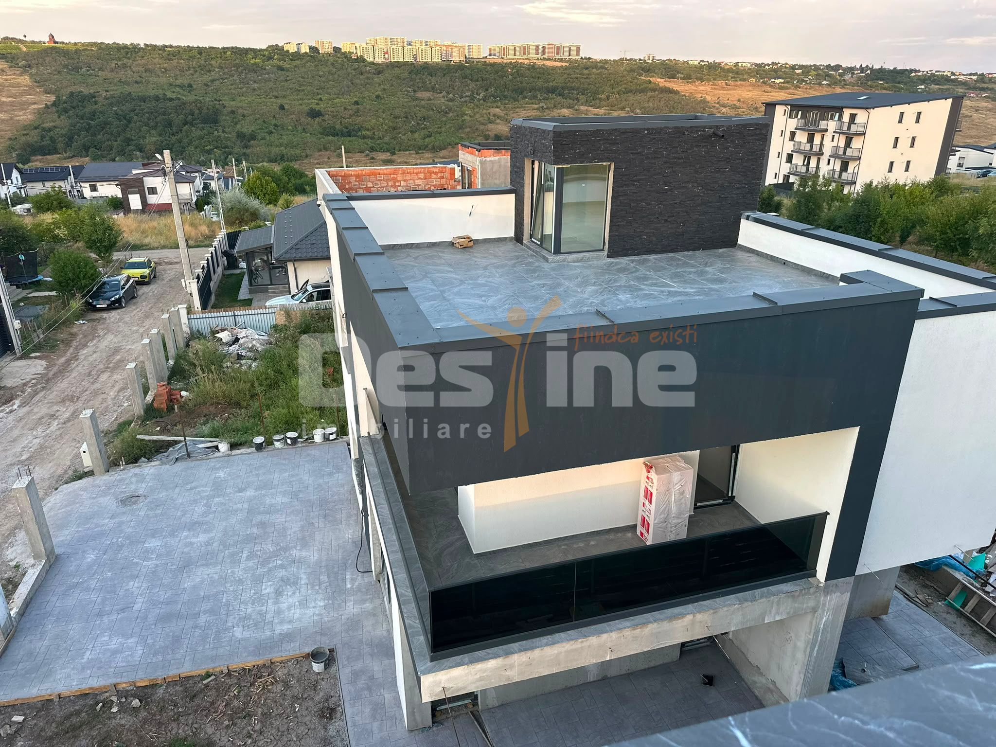 Casă individuală în Rediu – confort, terasă panoramică și acces rapid — fotografia 7