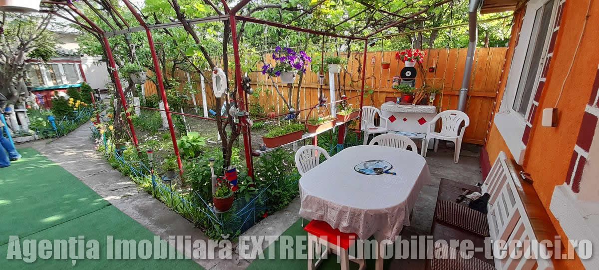 Casă de cărămidă, cu 4 camere, 417mp teren, lăngă Gara de Sud, Tecuci — fotografia 2