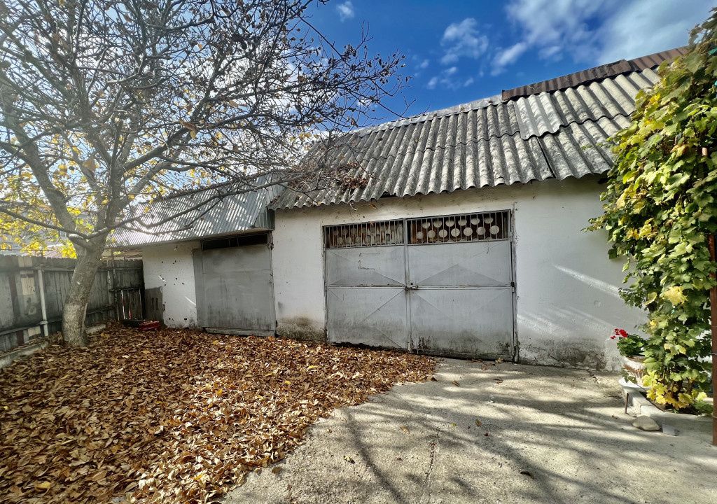 Garaj suprafata generoasa, str Dragos Voda, Vaslui