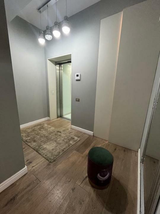 Proprietar vand apartament penthouse 5 camere — fotografia 3