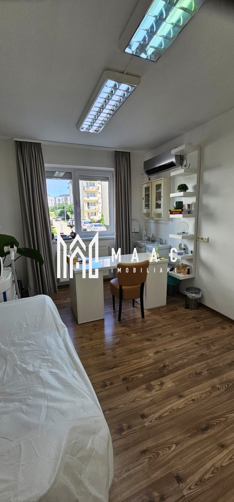 Spatiu comercial/ birouri | Decomandat | Parcare | Turnisor — fotografia 10