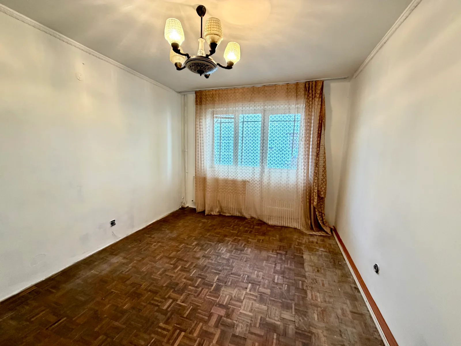 3 camere, et 3, 57 mp Miron Costin — fotografia 5