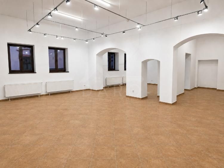 PRIMA ÎNCHIRIERE - Spațiu Comercial Ultracentral de 90mp — fotografia 2
