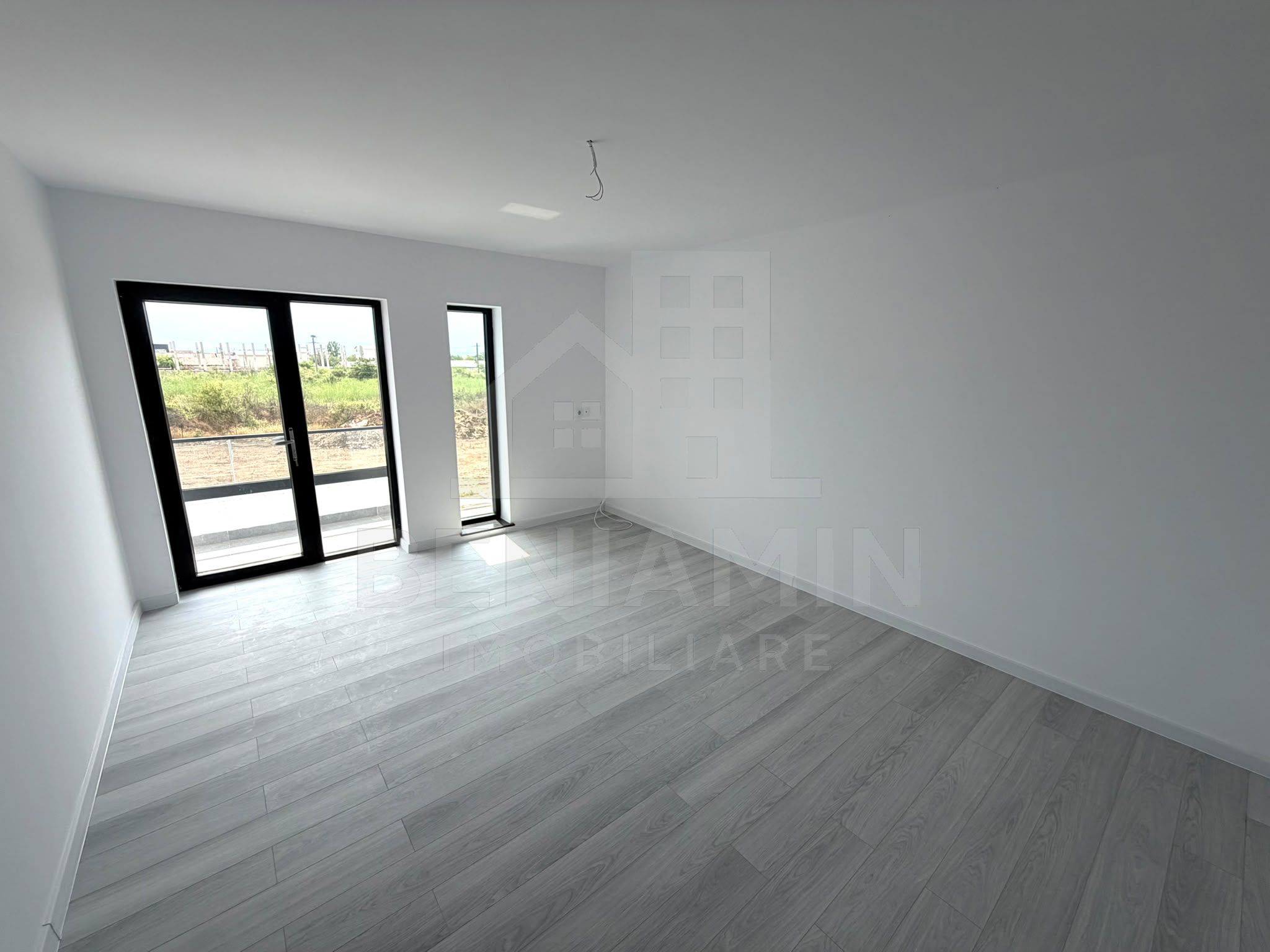 Casa moderna - 4 dormitoare - 2026 - toate utilitatile - Ford — fotografia 9