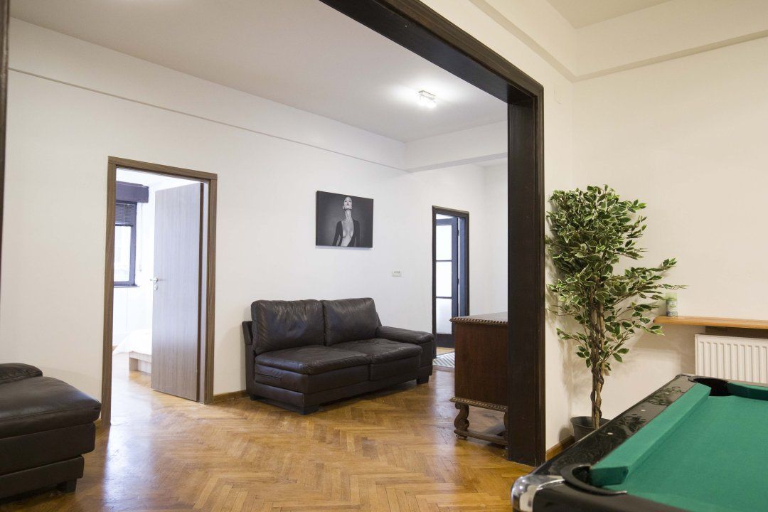 De vanzare Apartament cu 4 camere si dependite-  Ultra central- strada sepcari 9 — fotografia 5