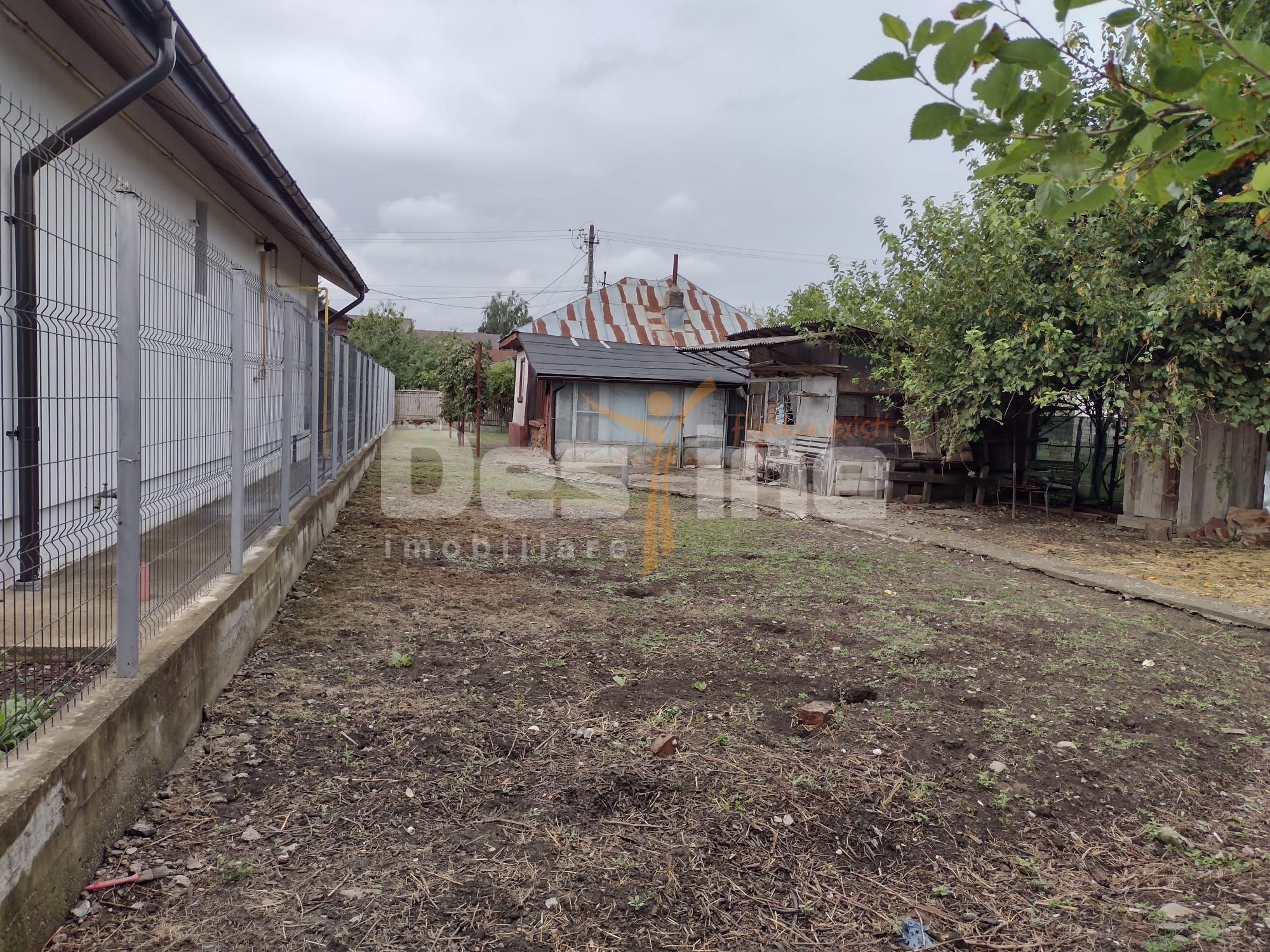 Casa Gageni zona linistita 480 mp teren 49500 euro! — fotografia 10