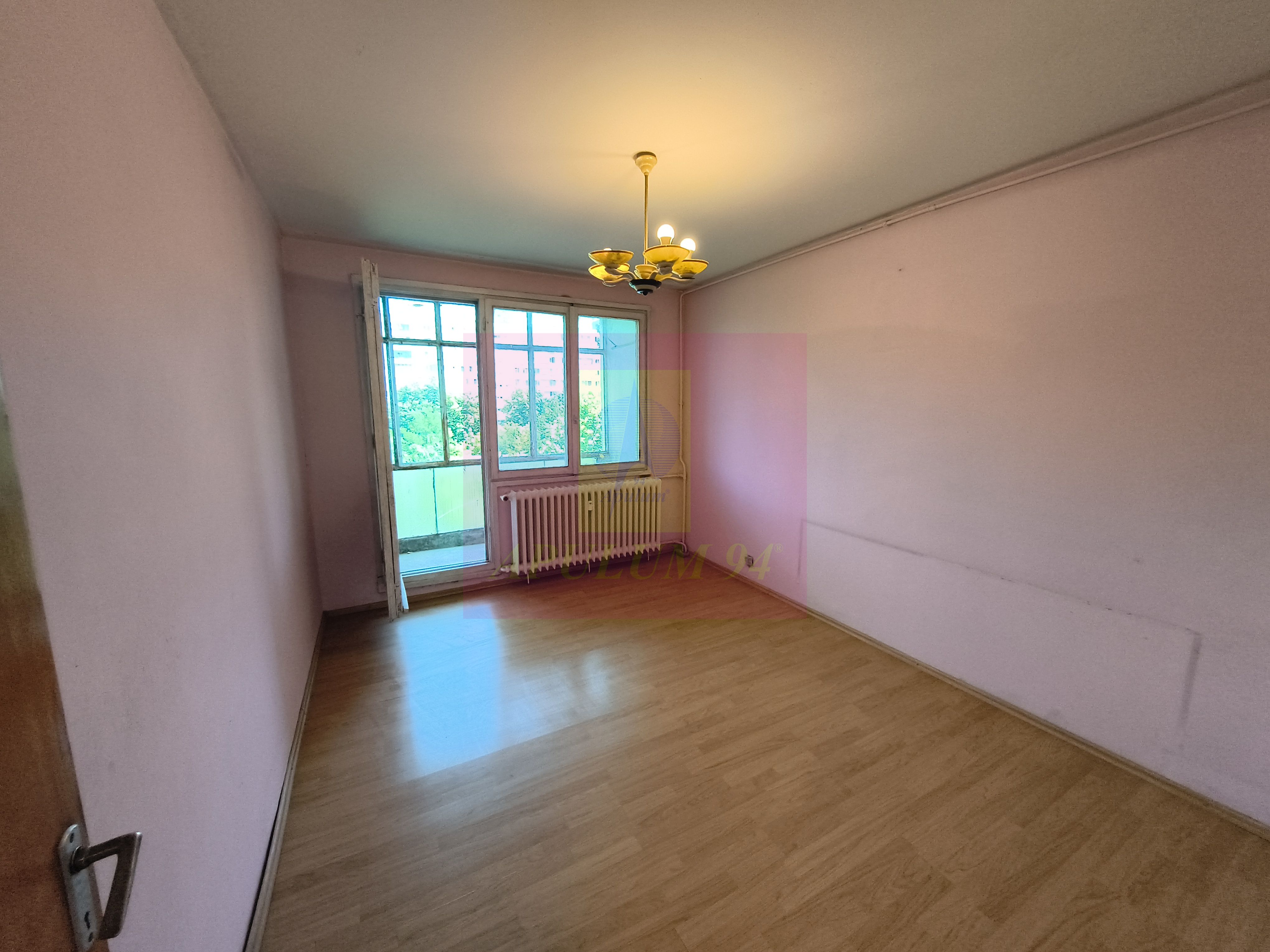 Drumul Taberei - Valea Ialomiței,  Apartament 3 camere în Bloc P+4 — fotografia 4