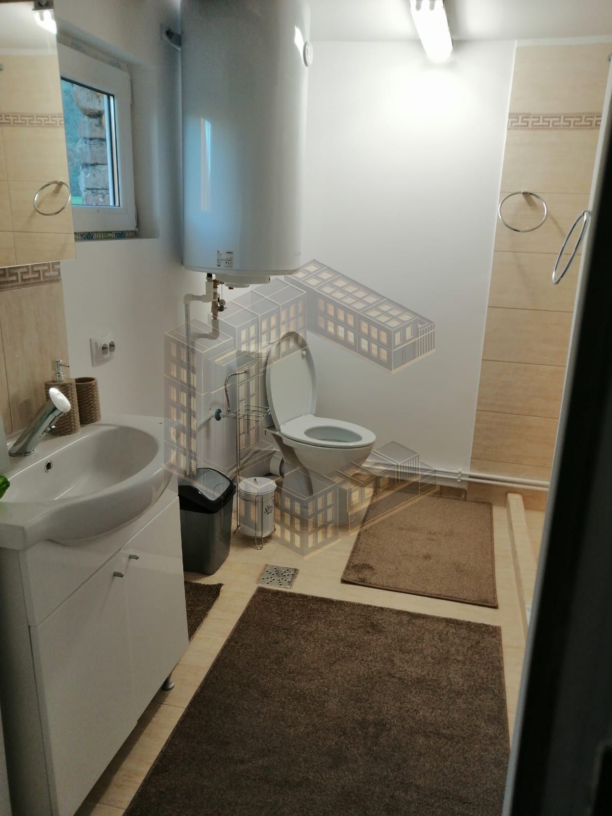 Casa individuala, renovata, teren 5 ha, Glodghilesti, Hunedoara — fotografia 5