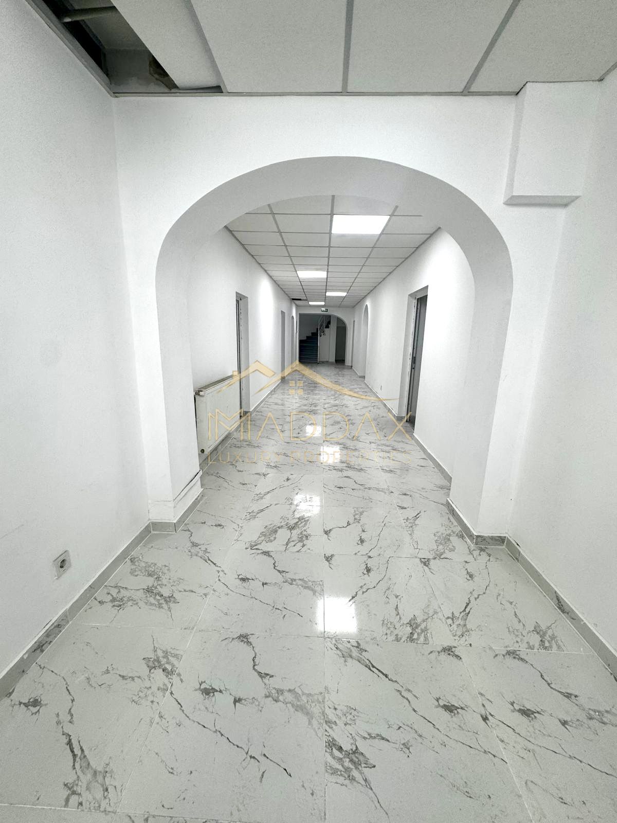 De Vanzare-Central/Cismigiu ~ Spatiu Birouri/Clinica/Centru Infrumusetare — fotografia 9