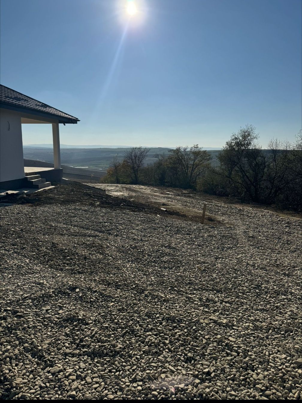 Vând casă Rediu langa padure — fotografia 6