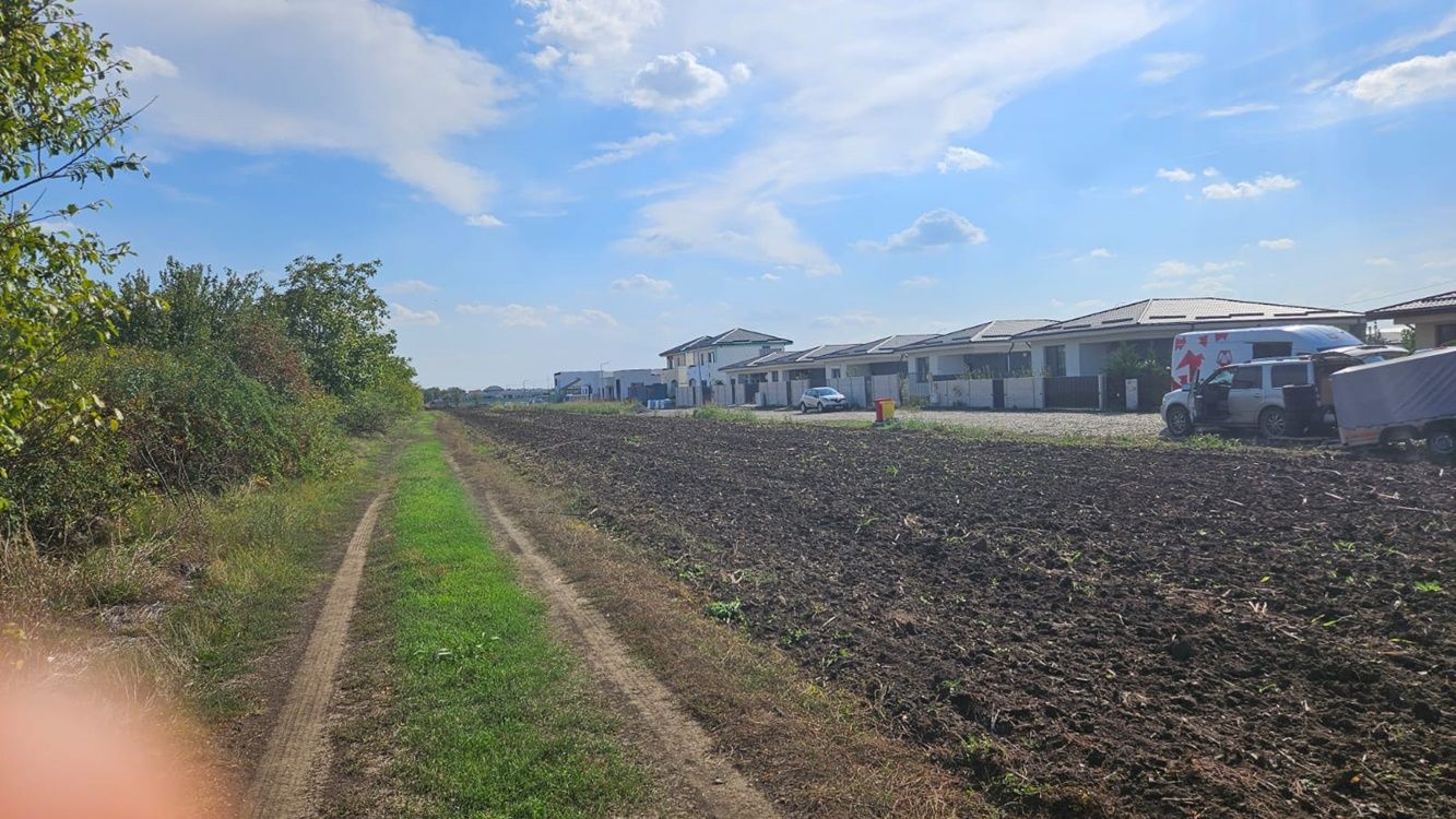 Vand lot de 1000mp in zona Tunari. Cel mai ieftin din zona!