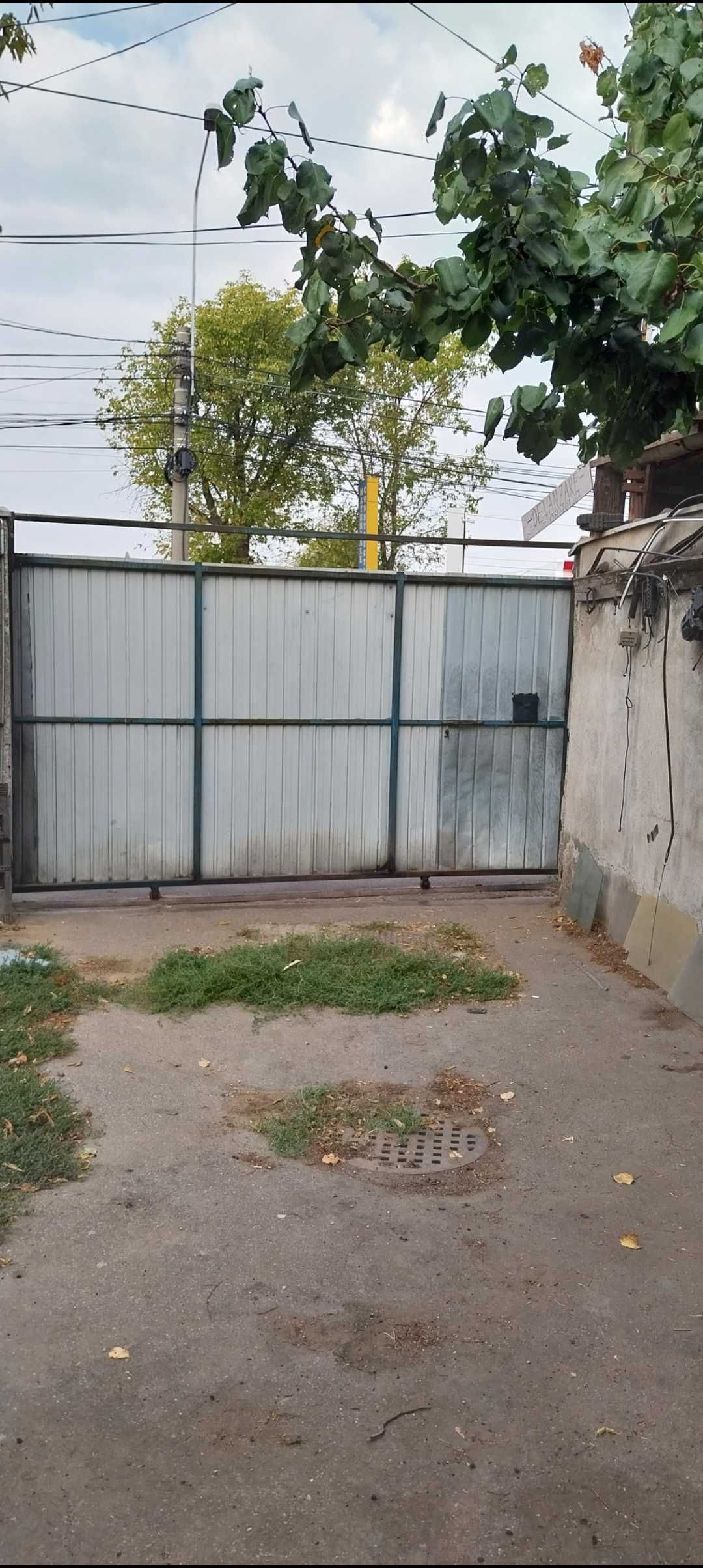 Constructie hala garaj plus teren ,   300 mp,  Sos. Fundeni, Stradal — fotografia 3