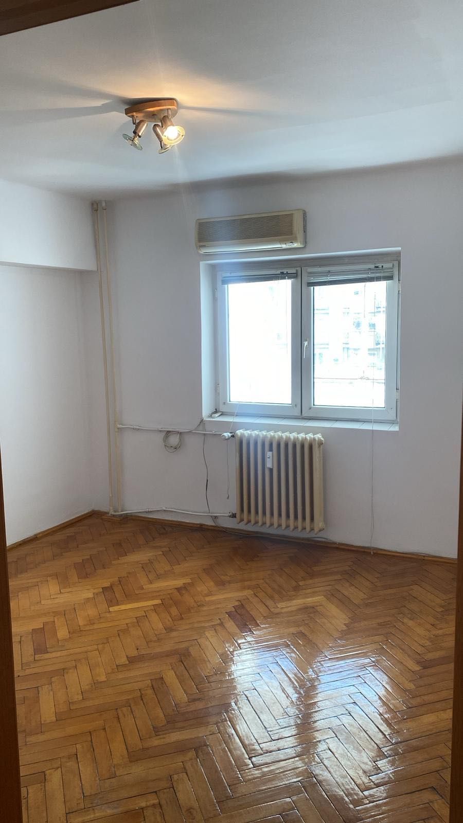 Apartament de vanzare 3 camere Bd Octavian Goga- zona Unirii — fotografia 3