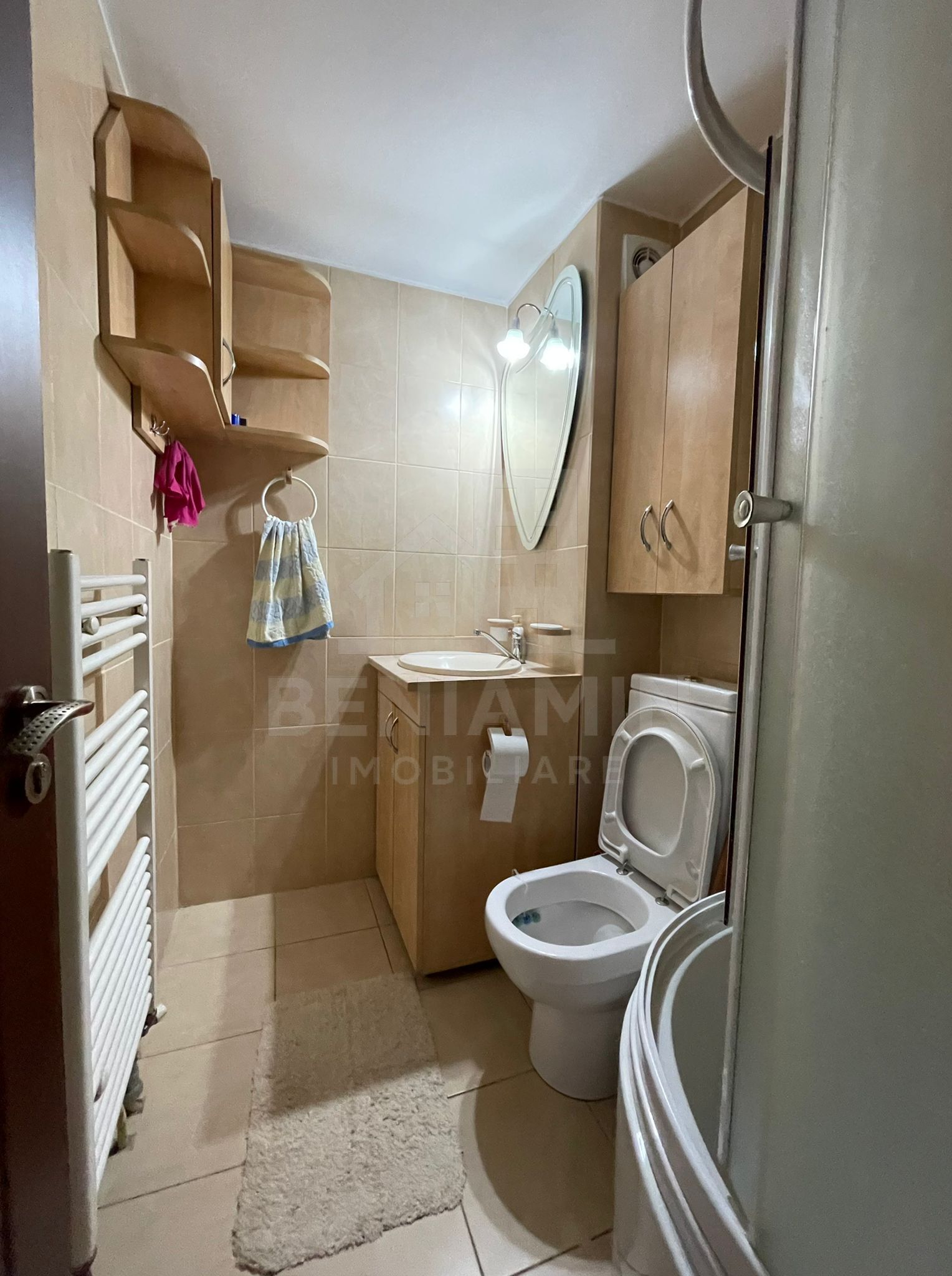 Garsoniera moderna decomandata mobilată utilată zona Dacia — fotografia 4