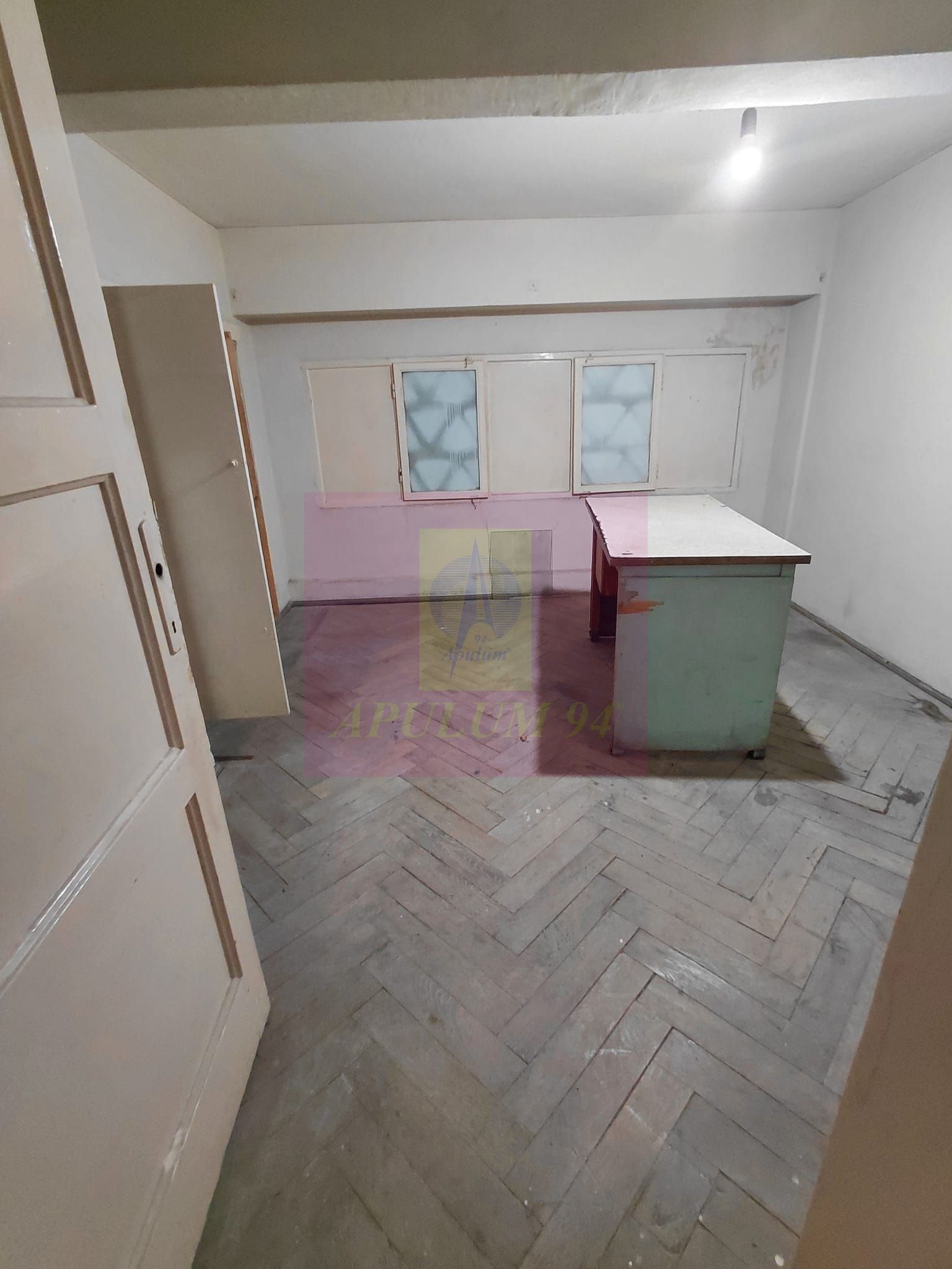 Basarabia spatiu comercial stradal — fotografia 6