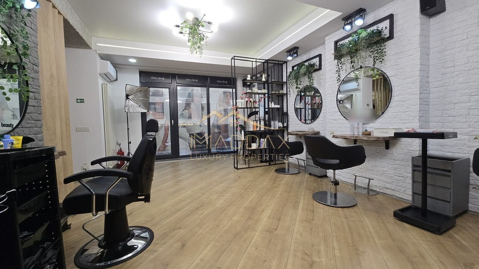 BUSINESS BEAUTY PREMIUM  „LA CHEIE”  DE VÂNZARE – PARCUL VERDI / FLOREASCA — fotografia 9