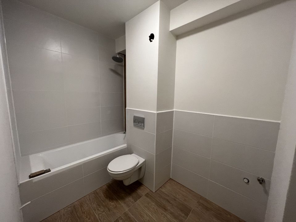 Apartament Garsoniera Studio la cheie balcon parcare zona Vest Sibiu — fotografia 4