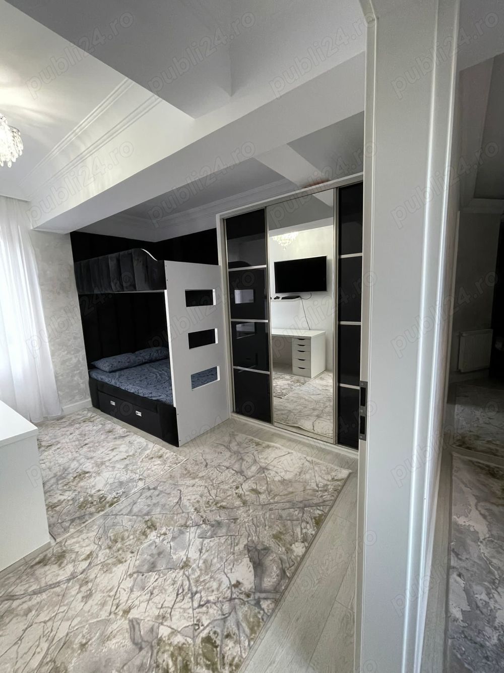 Casă 3 camere 2 băi și curte 75 mp finisată și mobilată lux — fotografia 4