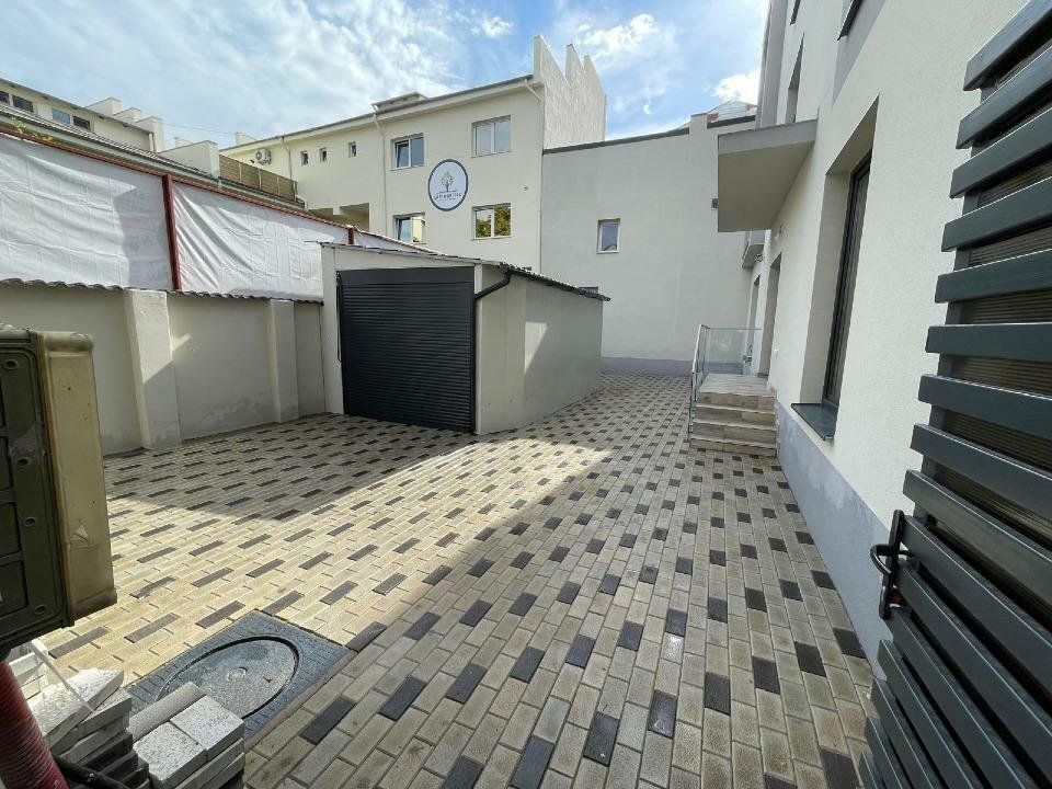 Vila de vanzare — fotografia 3