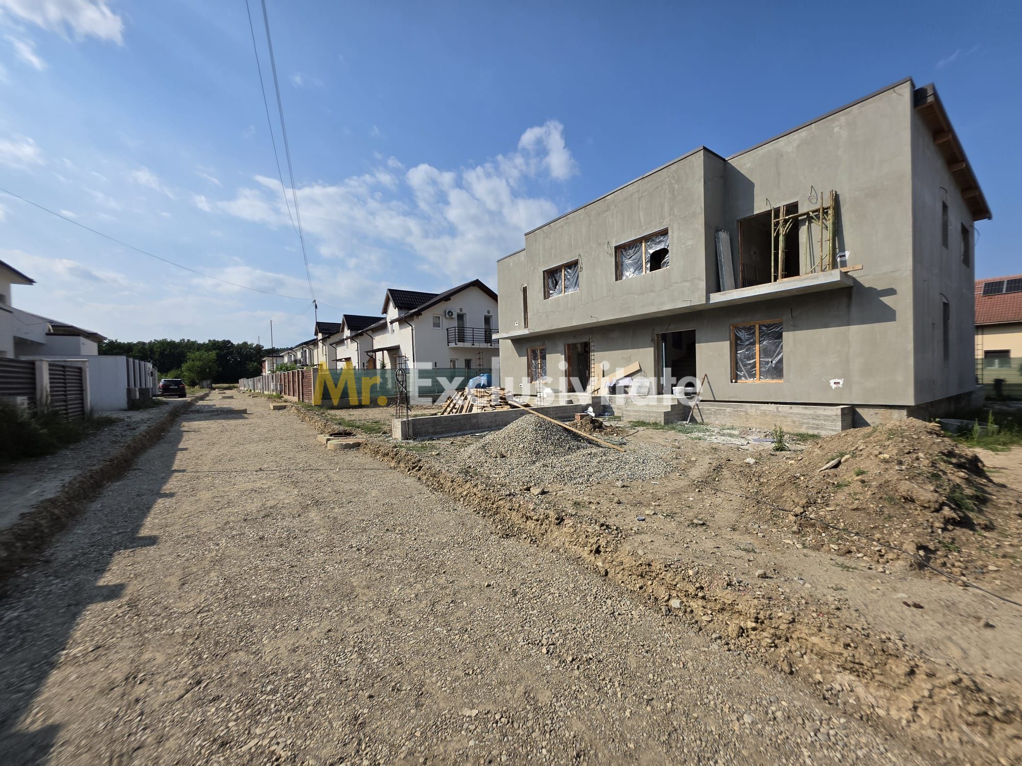 Casă Duplex La Cheie - Finisaje Personalizabile - Teren de 300 mp — fotografia 6