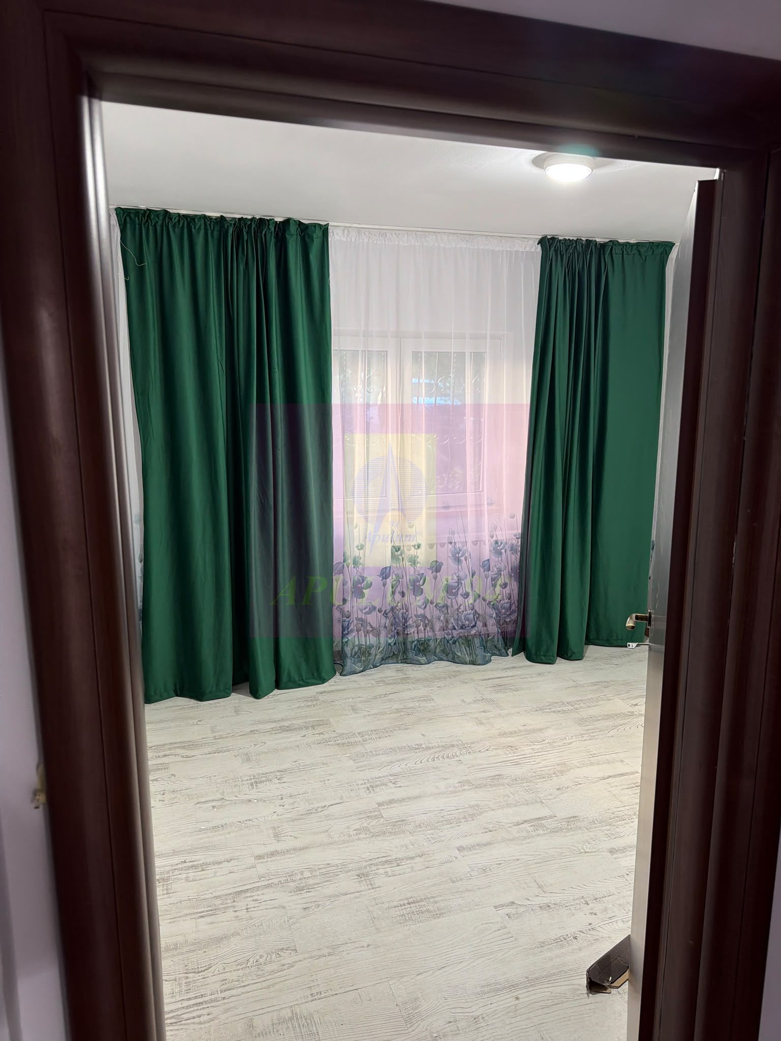 Vanzare apartament 4 camere -Vitanul Nou — fotografia 4