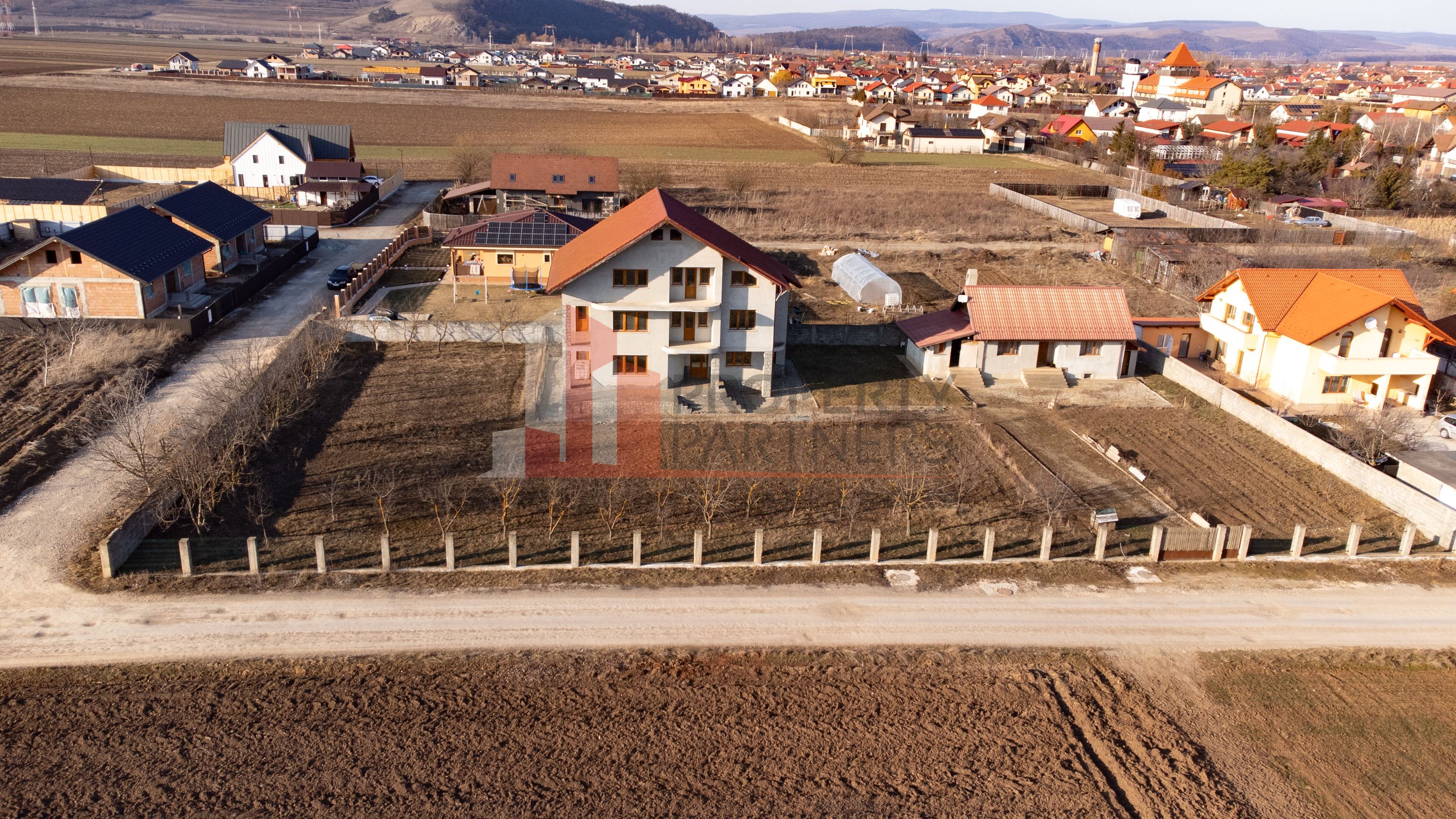 Casa cu teren 1500 mp in Harman — fotografia 6