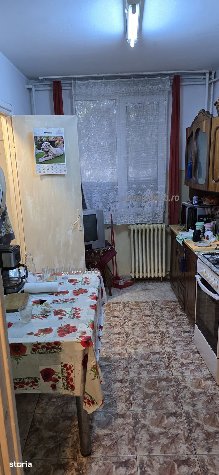 3 Camere Spatios Parcare Resita Huedin — fotografia 10