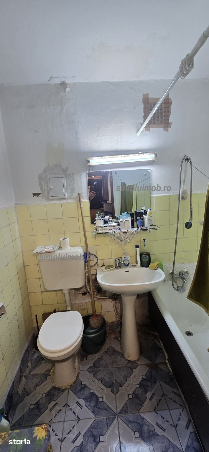 3 Camere Spatios Parcare Resita Huedin — fotografia 11