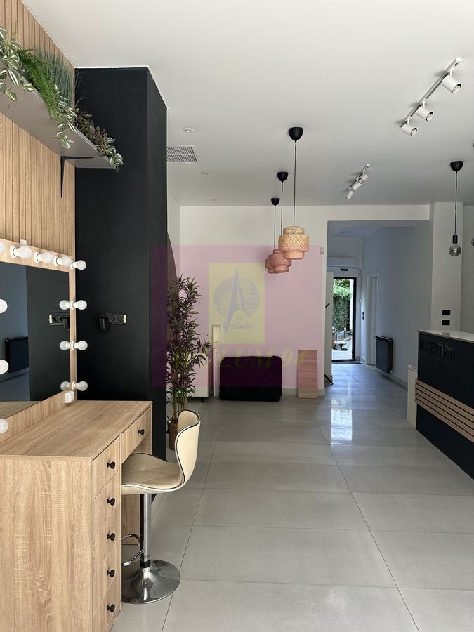 Spațiu comercial de închiriat – 176 mp | Vitrină și acces stradal — fotografia 4